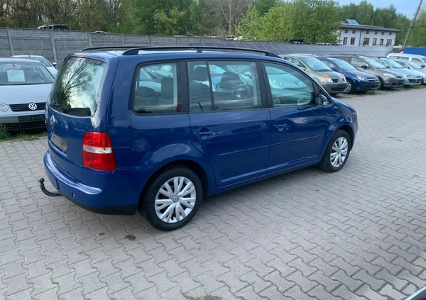 Volkswagen Touran cena 11900 przebieg: 216430, rok produkcji 2003 z Bierutów małe 211